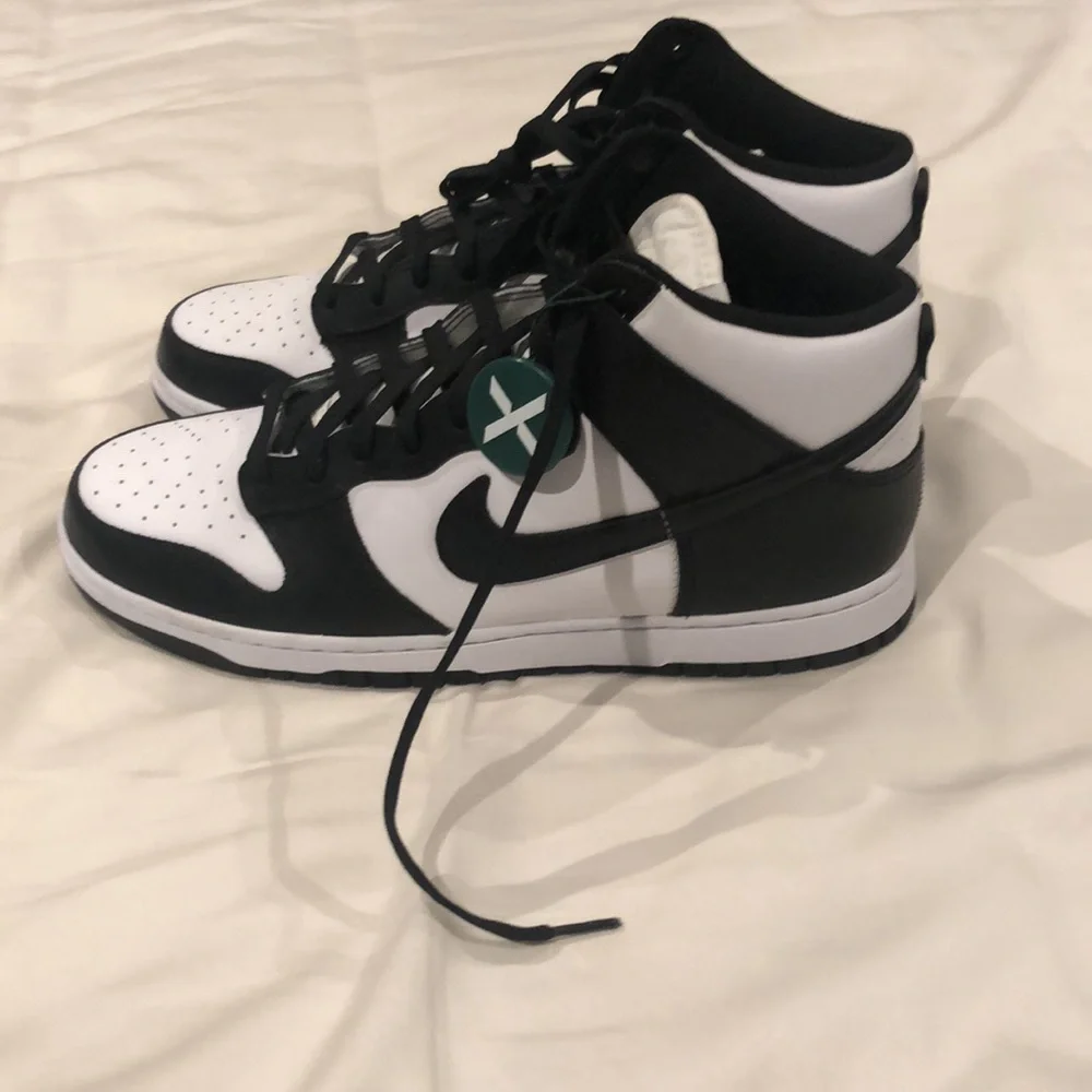 Nike Panda Dunk High - Picture 3 of 6